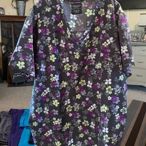 NWOT Cherokee Scrub Top
